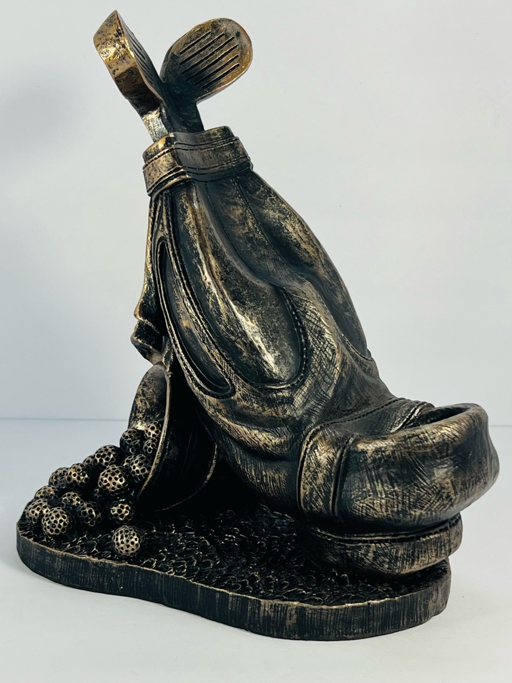 Rare Golfer Wine Bottle Holder Figurine w/Golf Cart Bag, Clubs & Practice Balls.